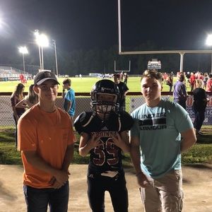 Meet your Posher, Levi